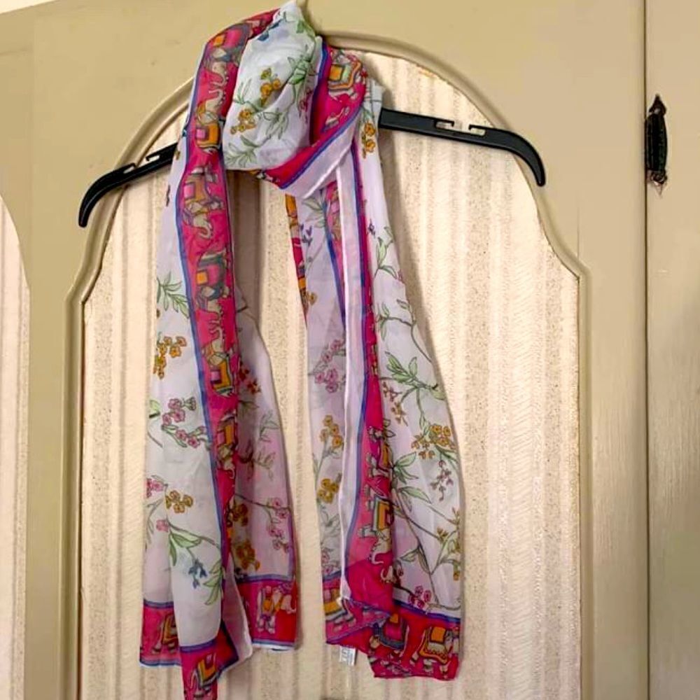 Scarf with flowers & Elephants 🐘